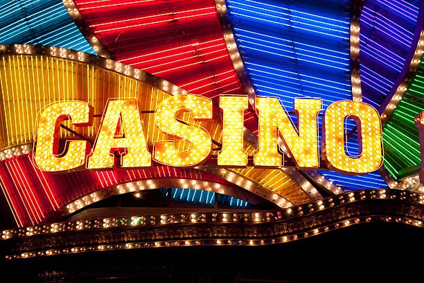 ligaprofit live casino tables and Liga 1 betting markets displayed on mobile